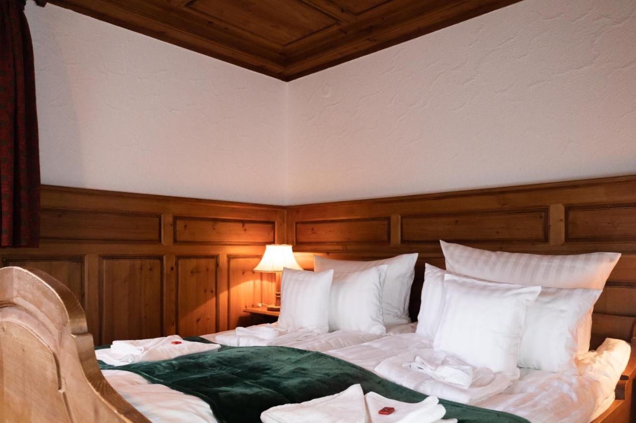 Hotel Zum See, Titisee エクステリア 写真
