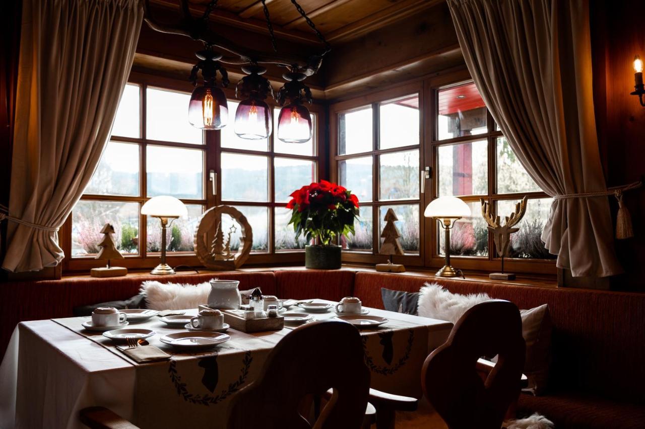 Hotel Zum See, Titisee エクステリア 写真