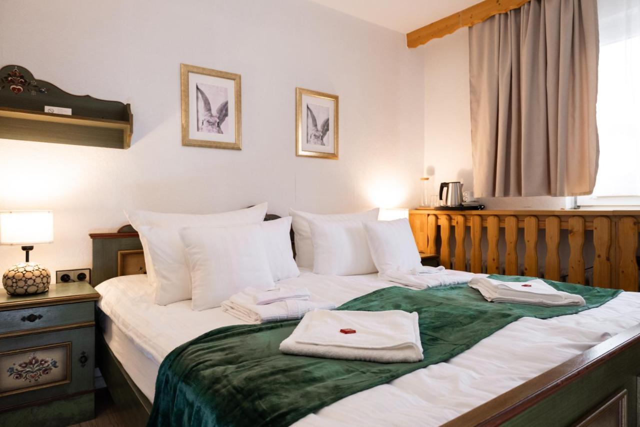 Hotel Zum See, Titisee エクステリア 写真