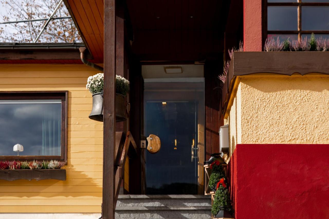 Hotel Zum See, Titisee エクステリア 写真