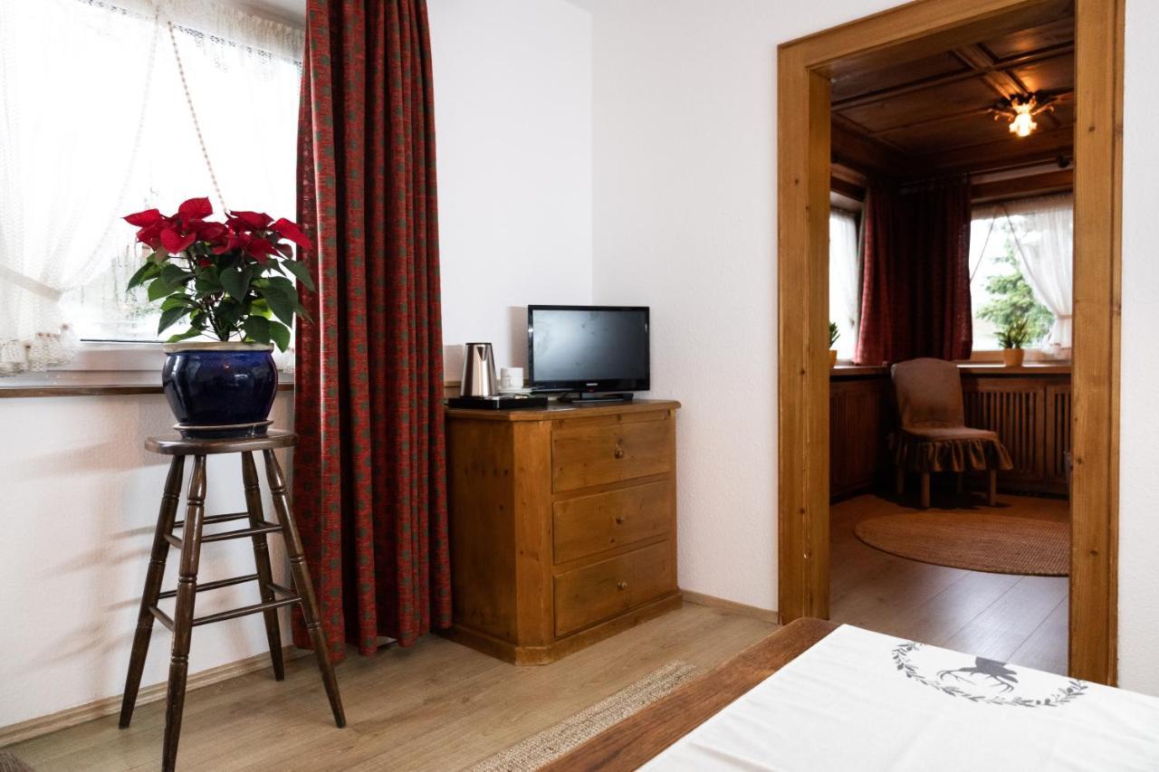 Hotel Zum See, Titisee エクステリア 写真