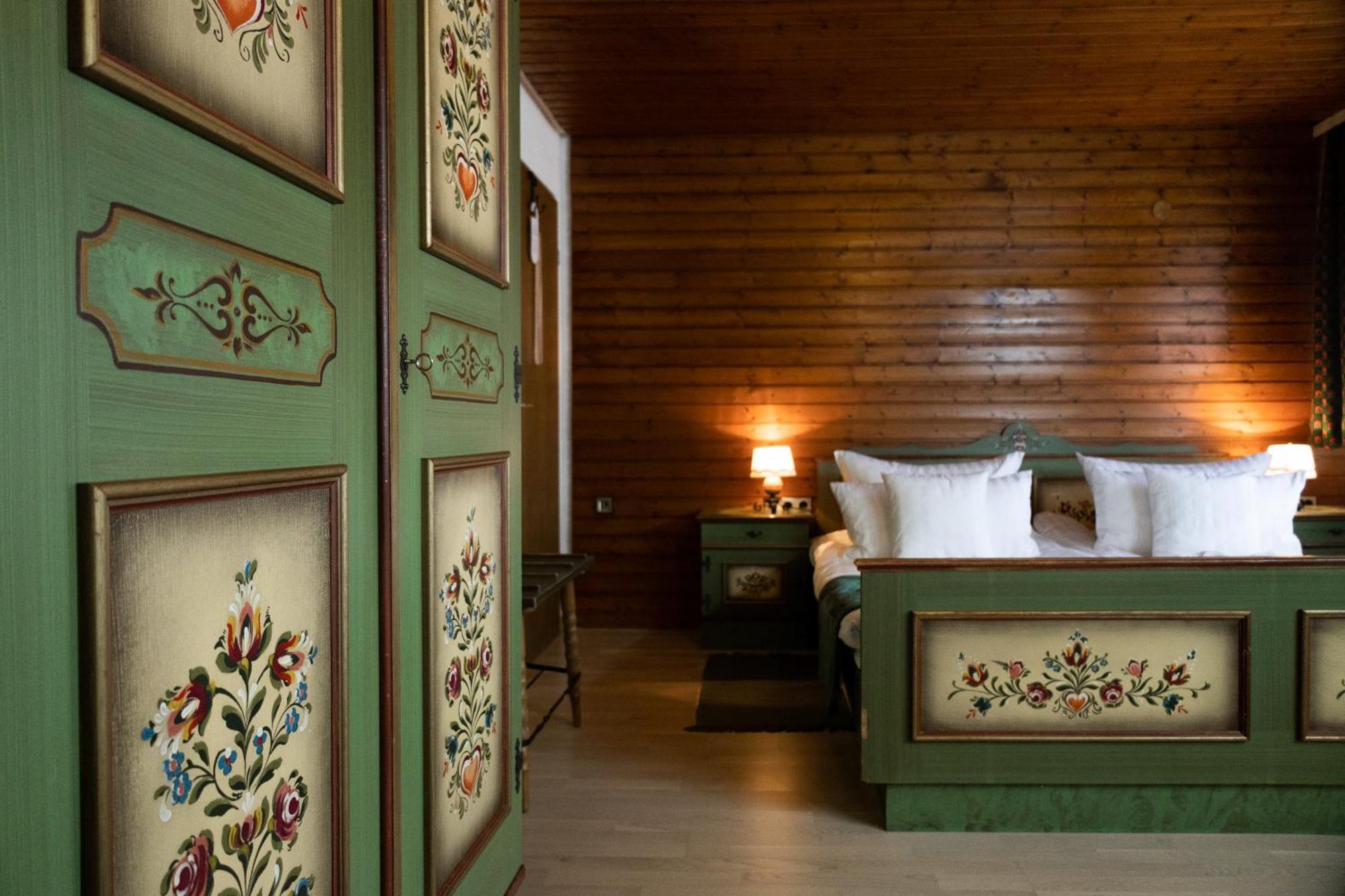 Hotel Zum See, Titisee エクステリア 写真